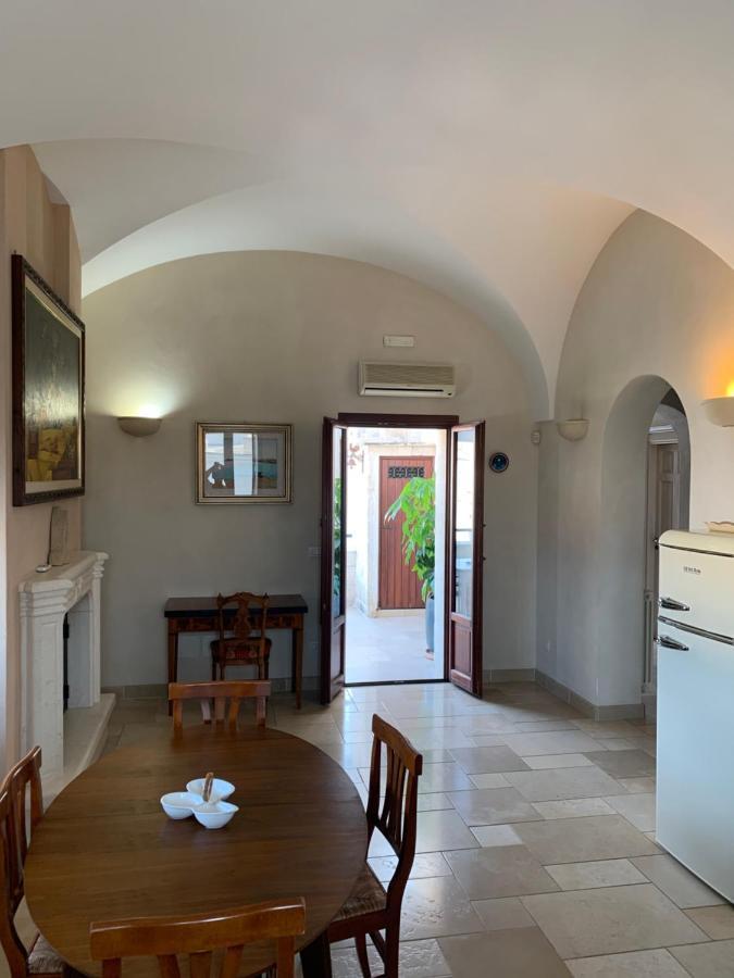 Palazzo Dei Gesuiti Appartamento Con Terrazza Privata Monopoli Extérieur photo